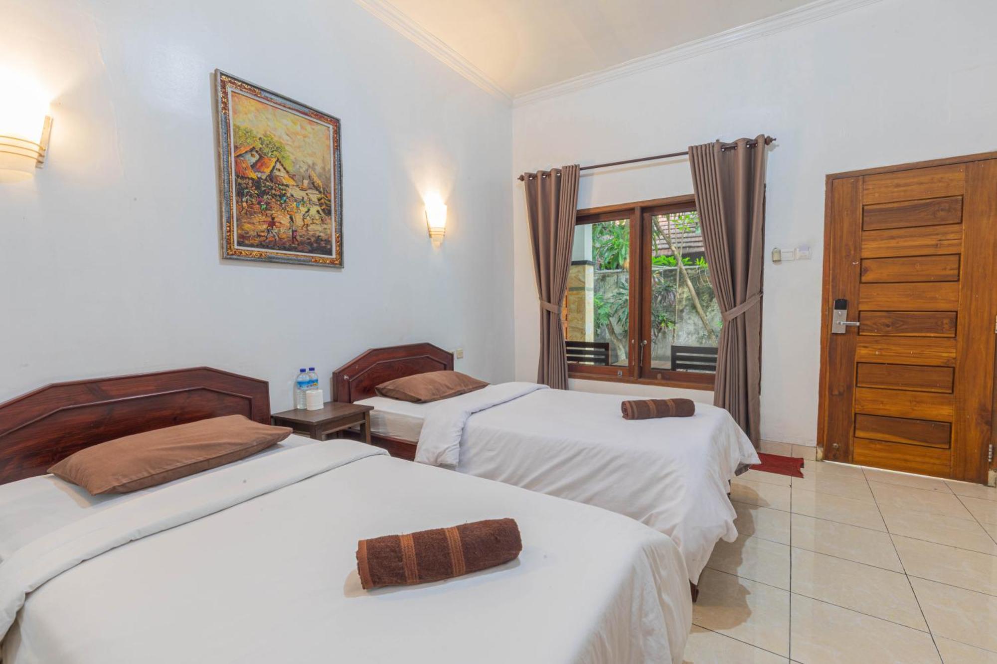 Transit Inn Senggigi Mangsit Екстериор снимка